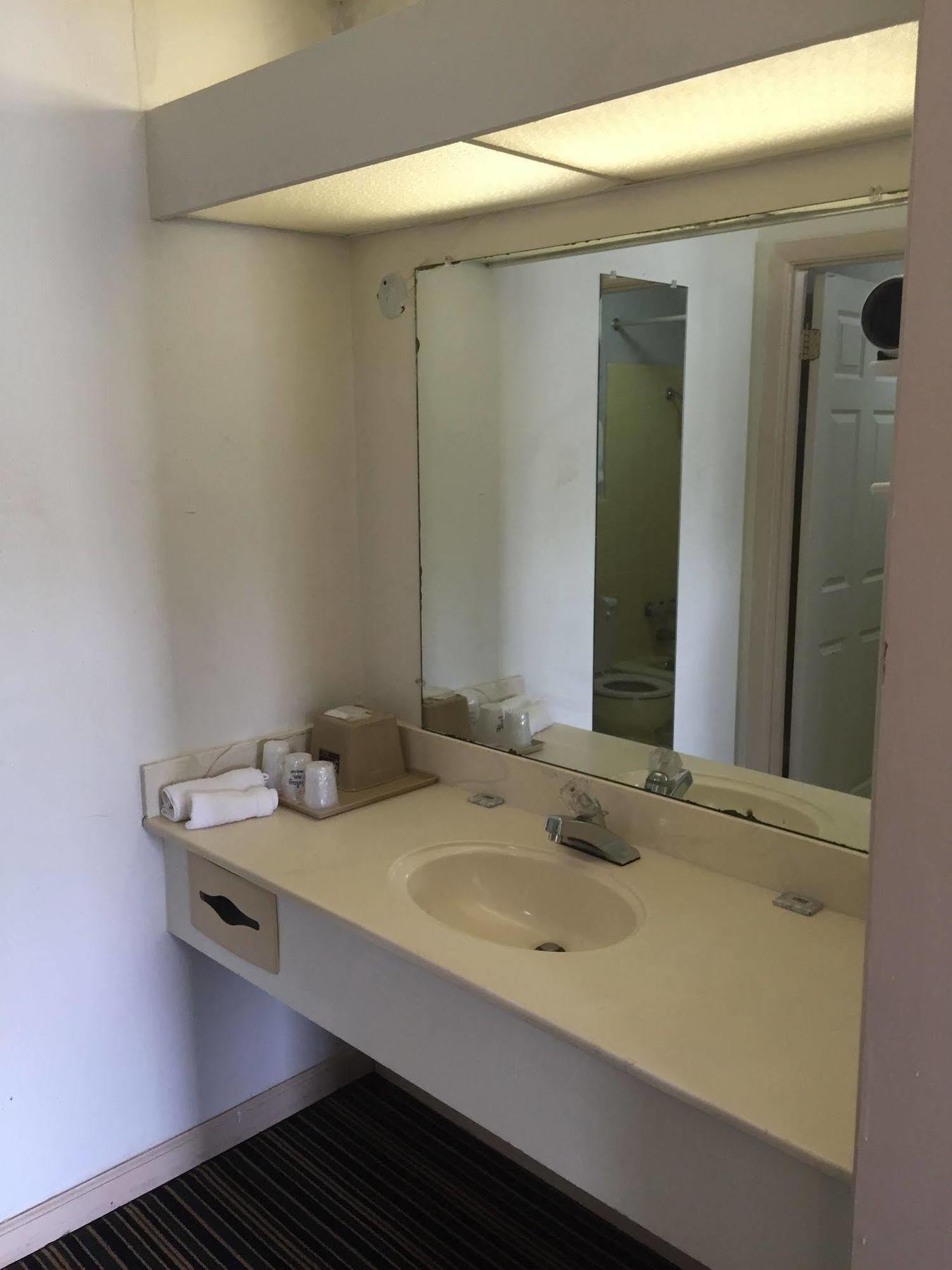 Scottish Inn And Suites ペリー エクステリア 写真