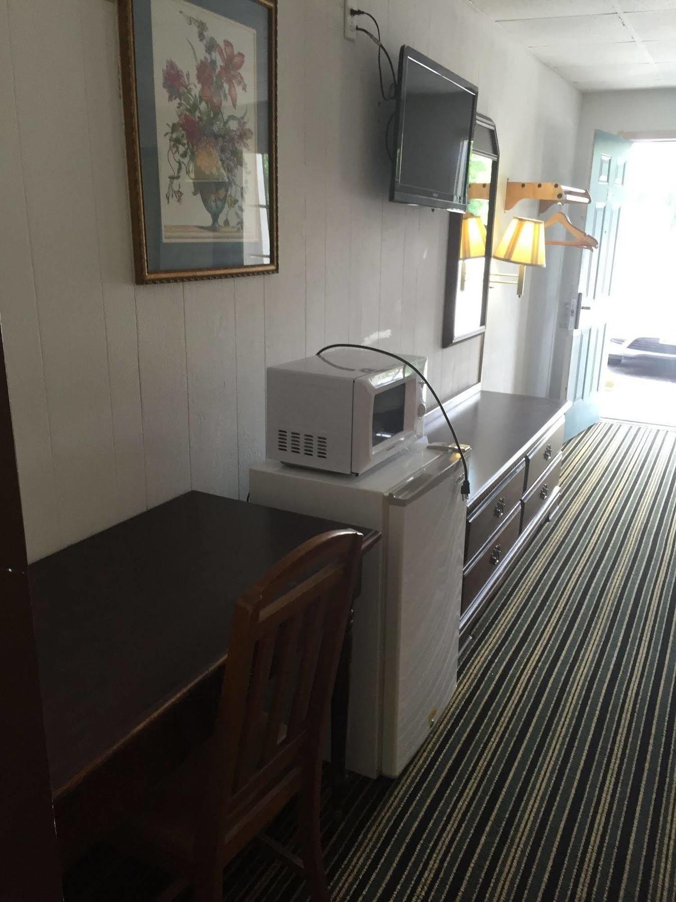 Scottish Inn And Suites ペリー エクステリア 写真
