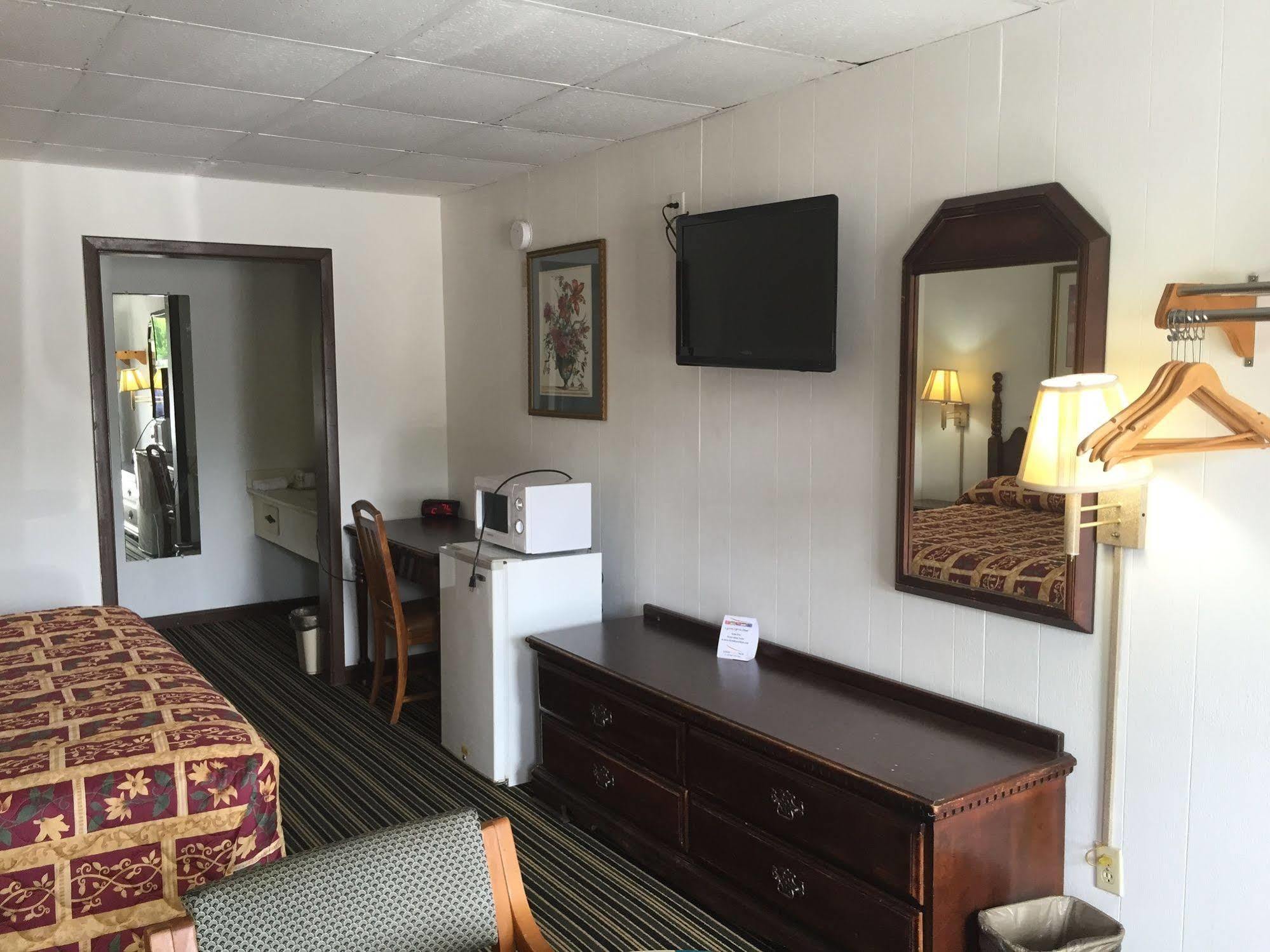 Scottish Inn And Suites ペリー エクステリア 写真