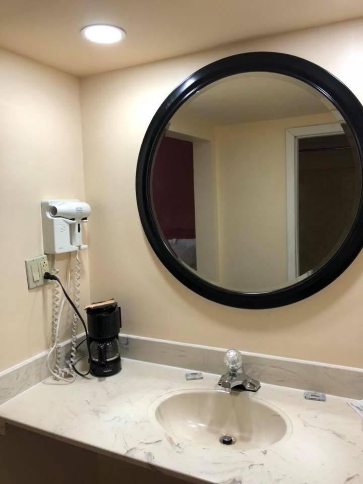 Scottish Inn And Suites ペリー エクステリア 写真